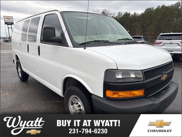 2020 CHEVROLET Express