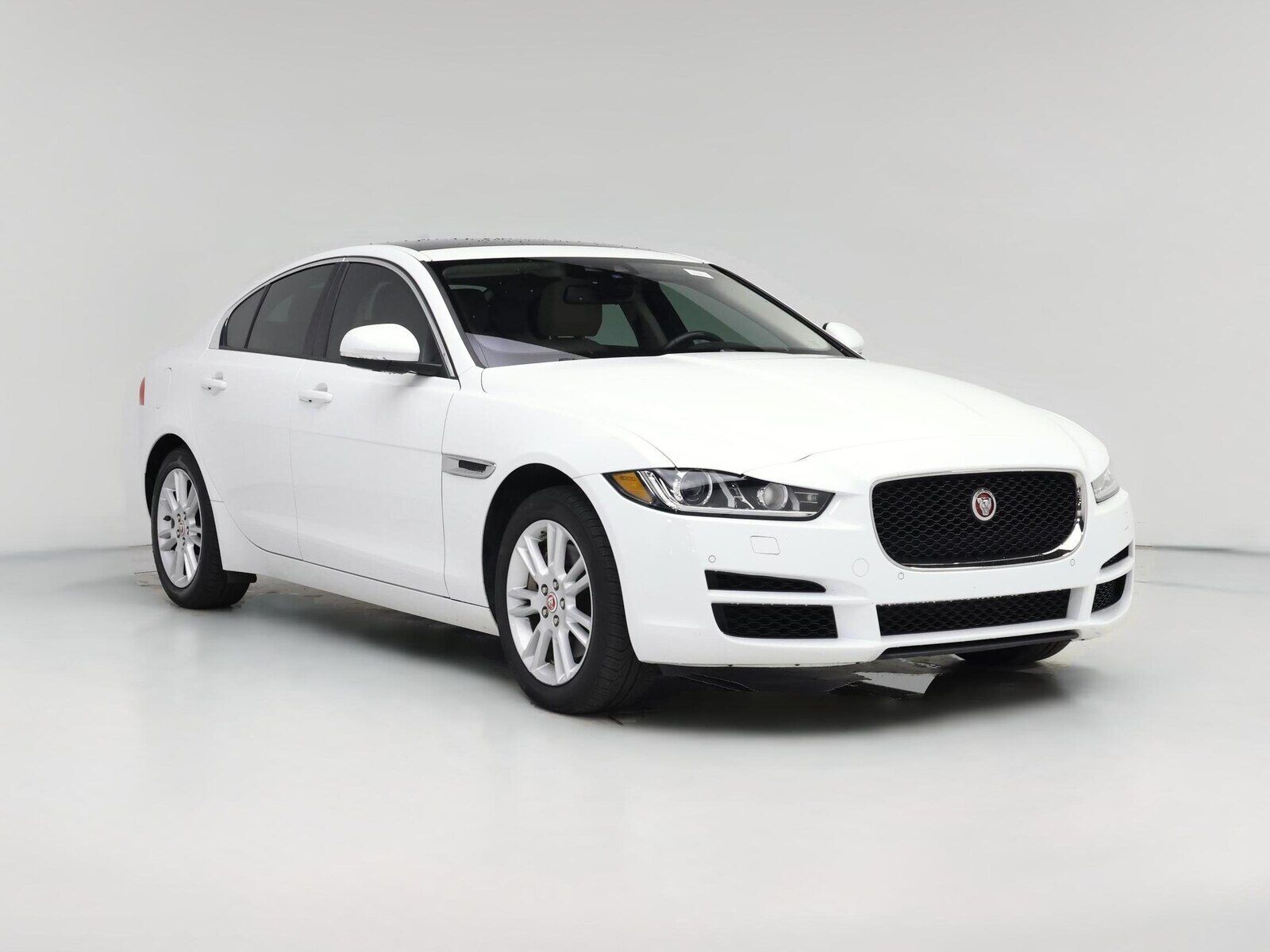 2018 JAGUAR XE