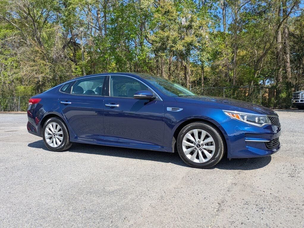 2017 KIA Optima