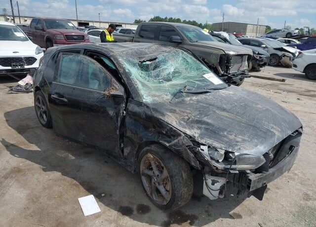 2019 HYUNDAI Veloster