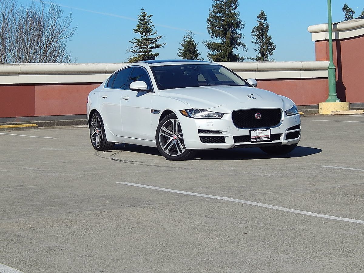 2017 JAGUAR XE