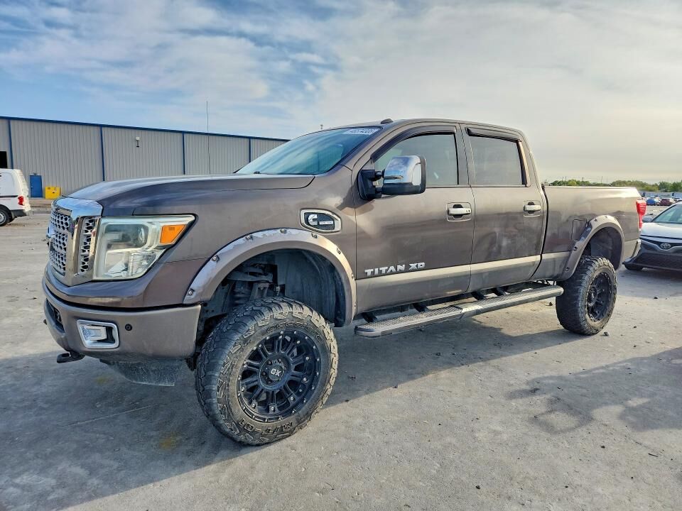 2016 NISSAN Titan