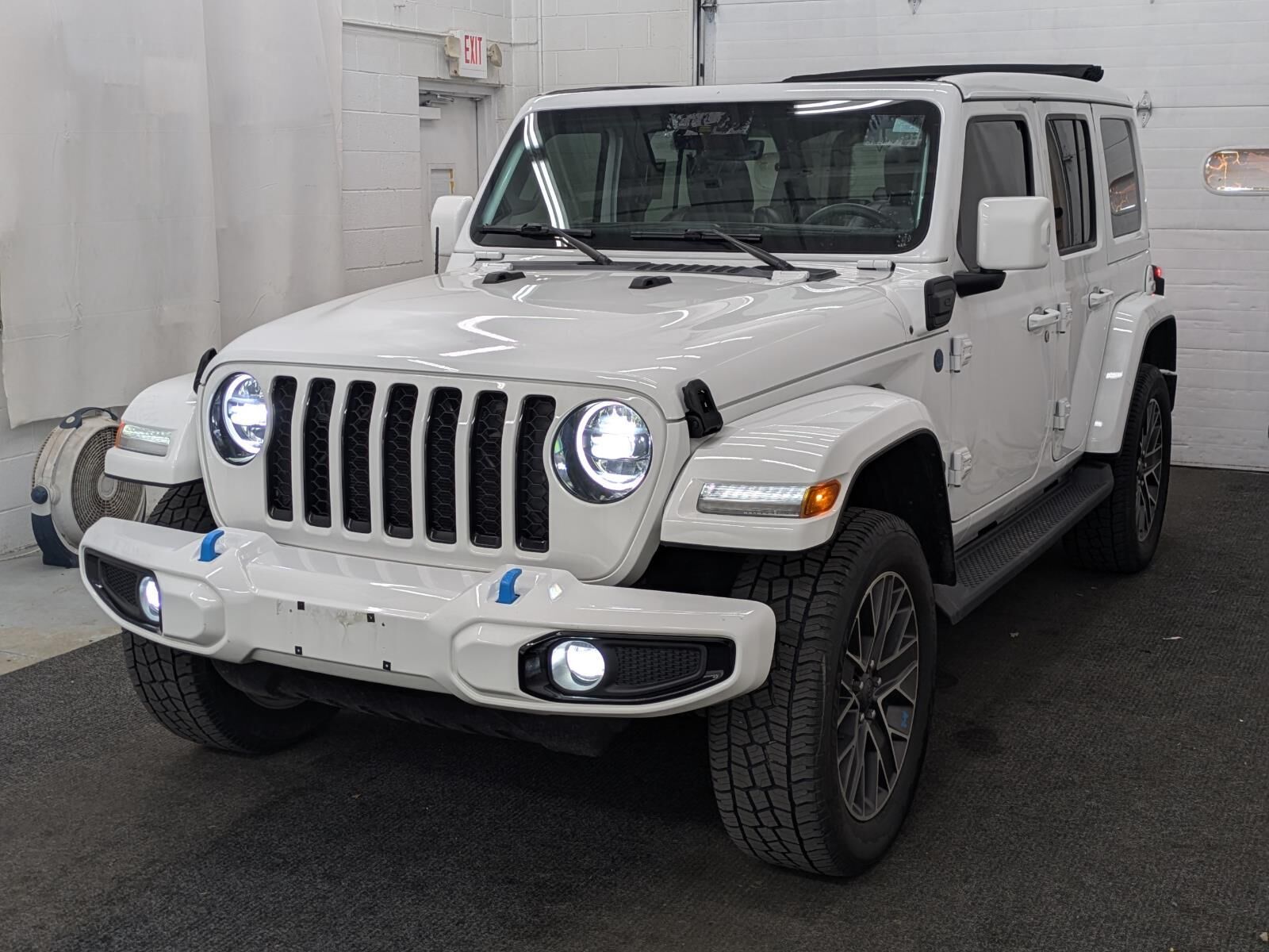 2023 JEEP Wrangler