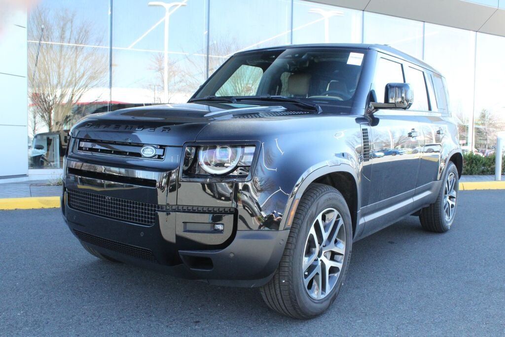 2026 LAND ROVER Defender