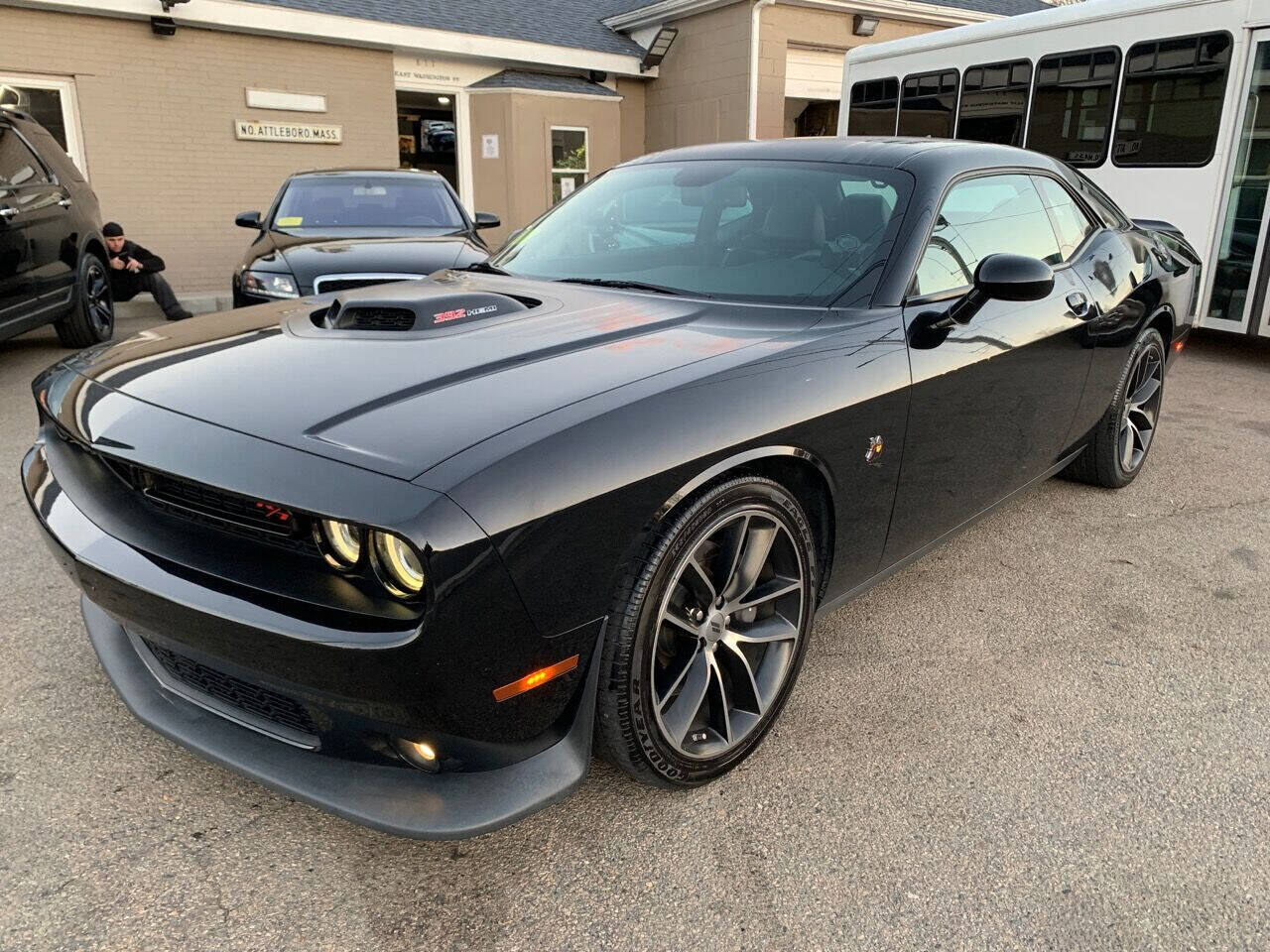 2017 DODGE Challenger