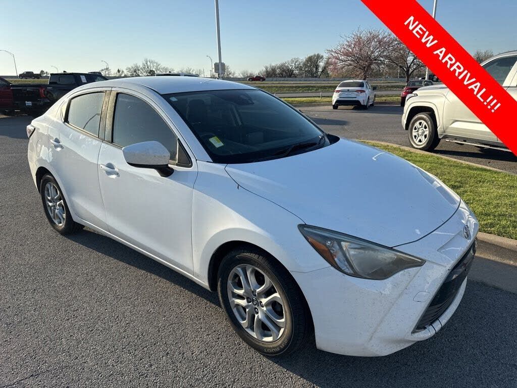 2017 TOYOTA Yaris