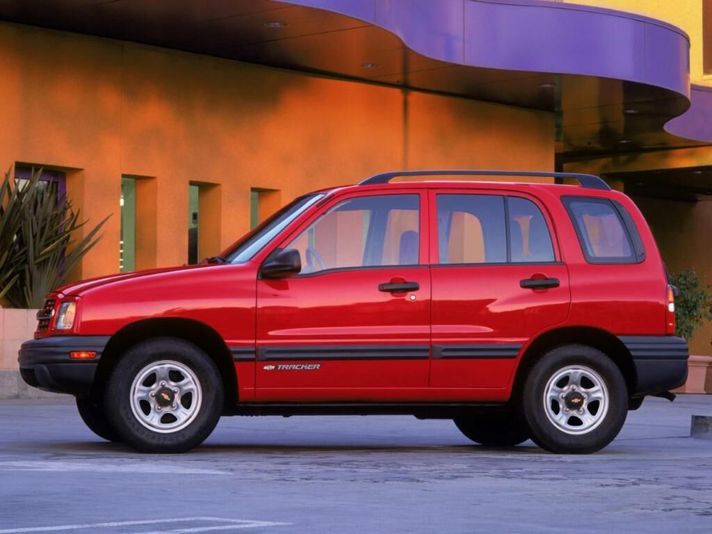2003 CHEVROLET Tracker