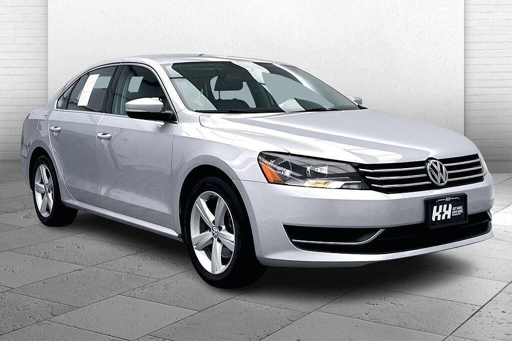2014 VOLKSWAGEN Passat