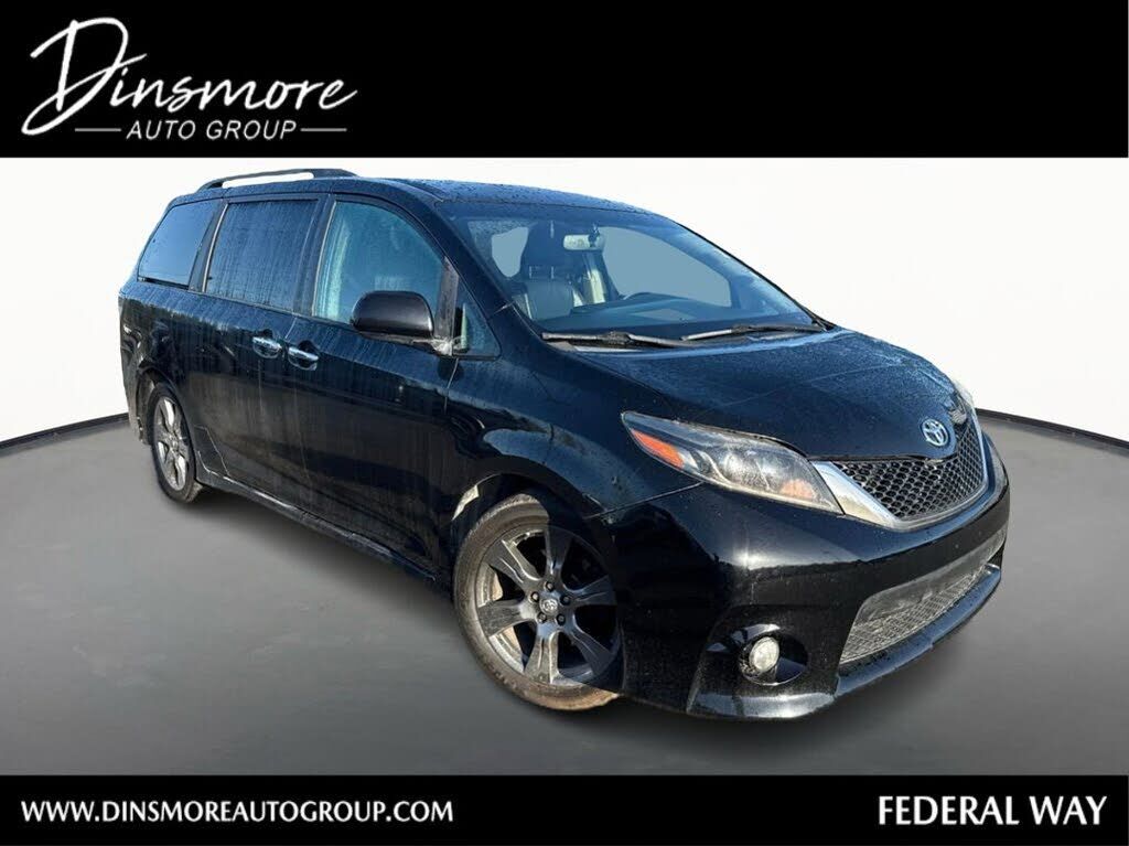 2017 TOYOTA Sienna