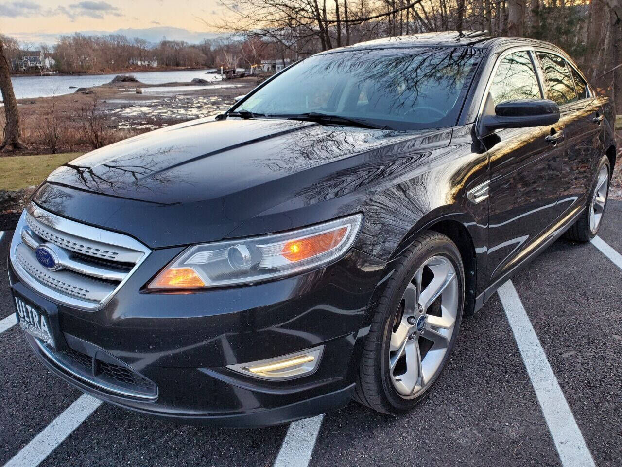2010 FORD Taurus
