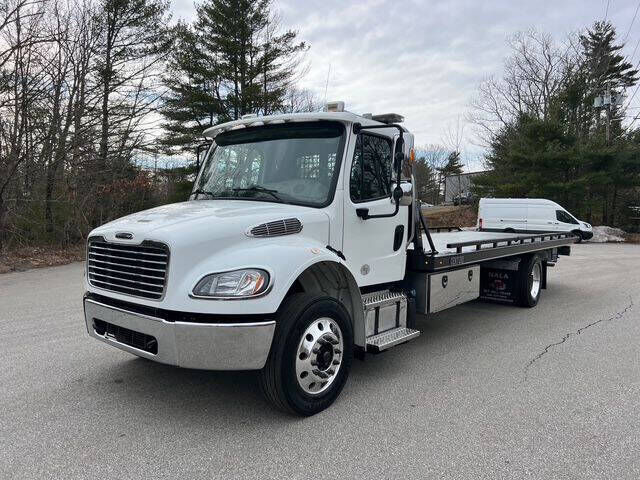 2022 FREIGHTLINER M2