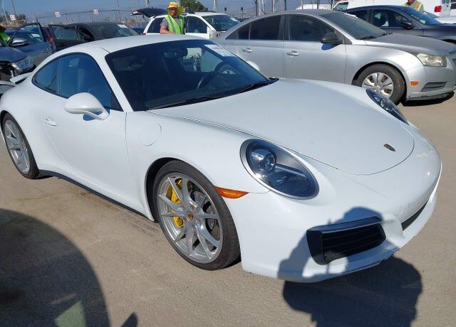 2019 PORSCHE 911