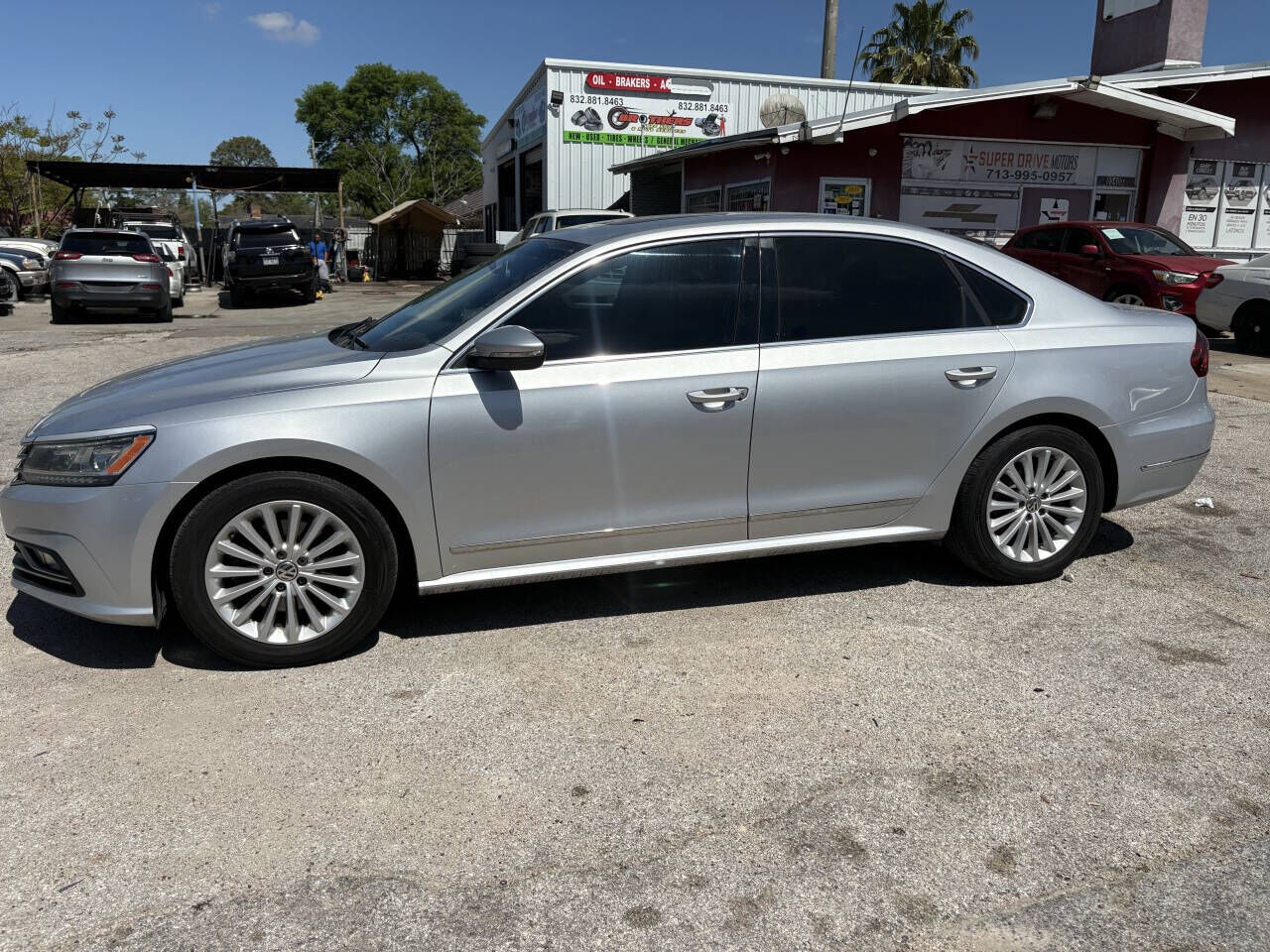 2017 VOLKSWAGEN Passat