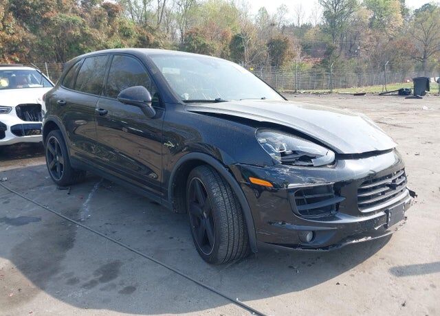 2016 PORSCHE Cayenne