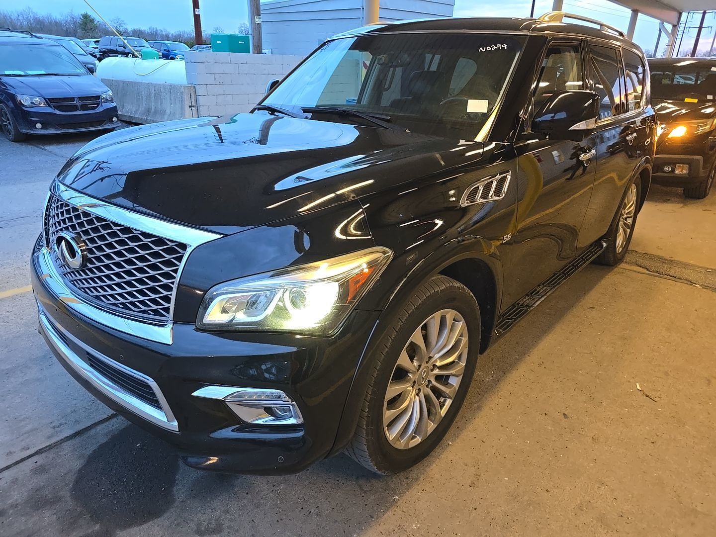 Infiniti QX80