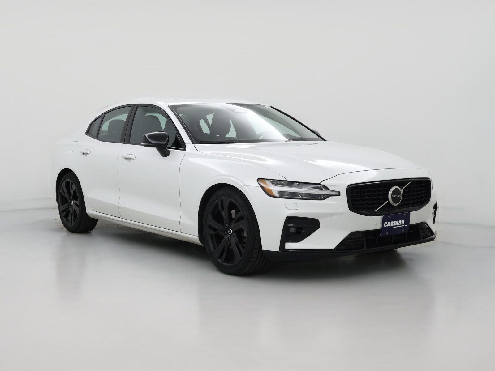 2024 VOLVO S60