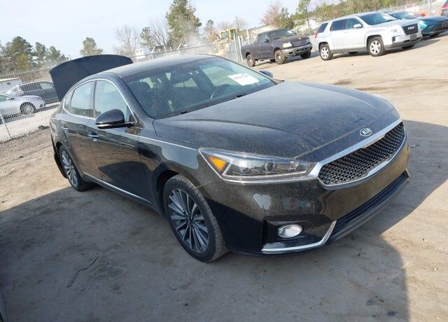 2017 KIA Cadenza