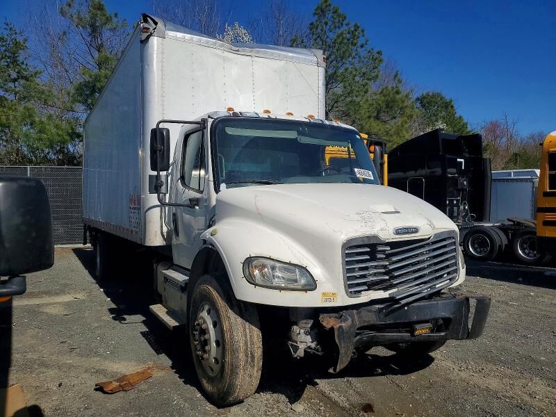 2013 FREIGHTLINER M2