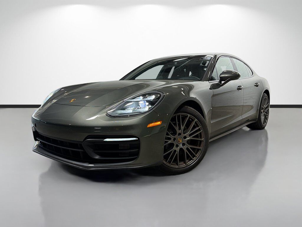 2022 PORSCHE Panamera