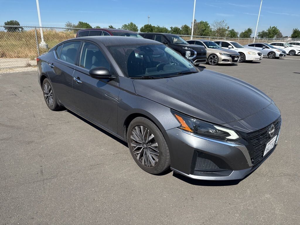 2024 NISSAN Altima