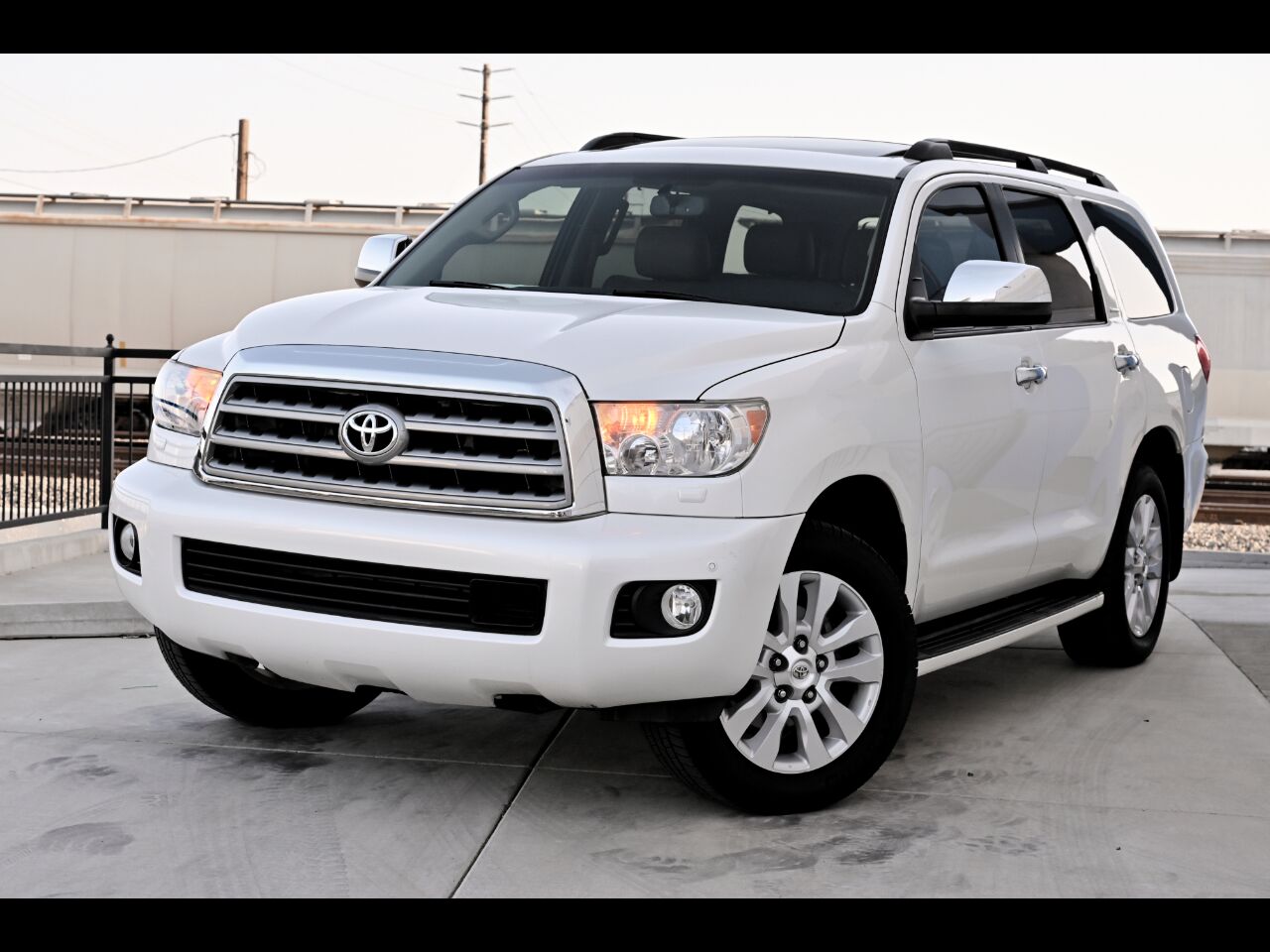 2014 TOYOTA Sequoia