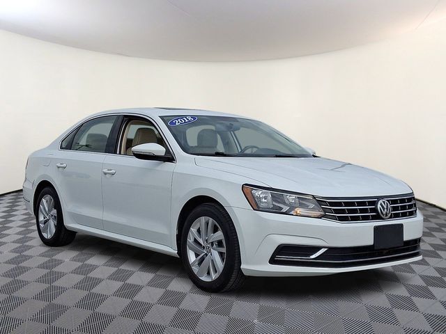 2018 VOLKSWAGEN Passat
