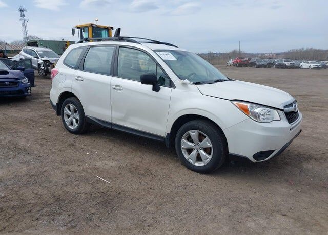 2016 SUBARU Forester