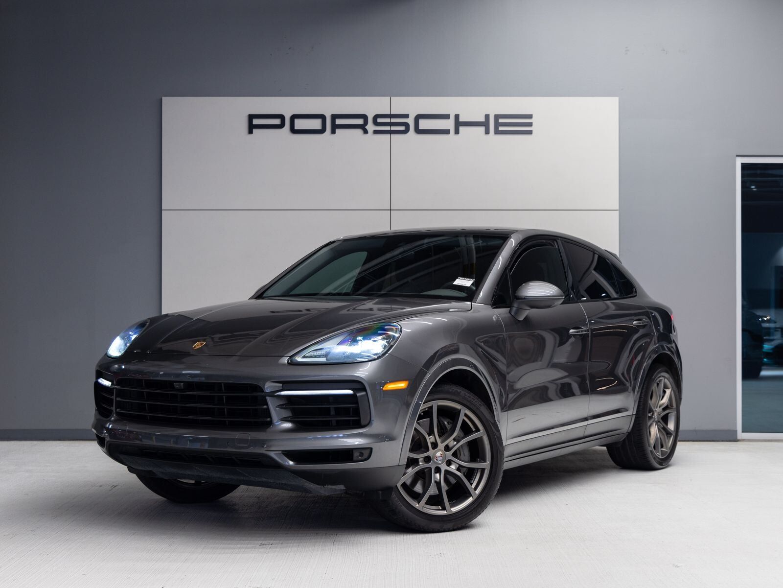 2021 PORSCHE Cayenne