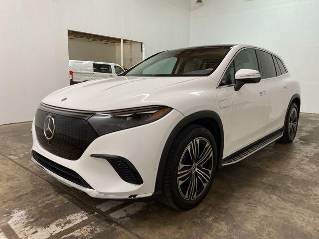 2024 MERCEDES-BENZ EQS-Class SUV