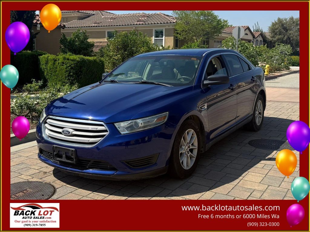 2013 FORD Taurus