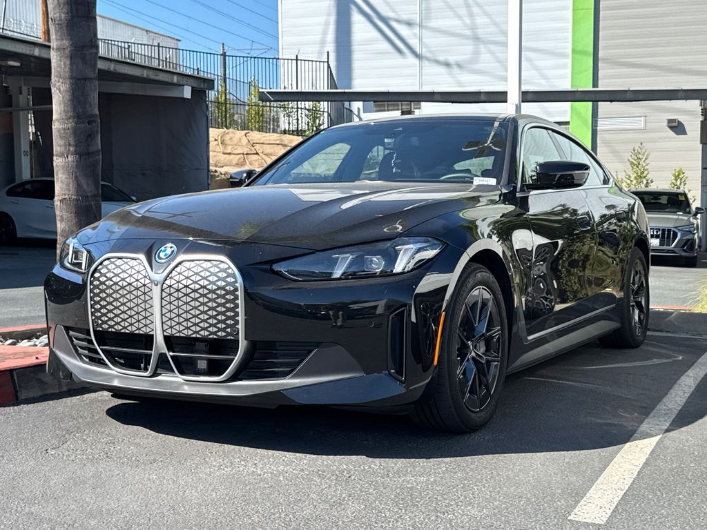 2025 BMW i4