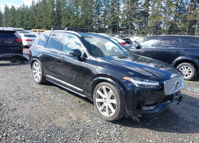 2016 VOLVO XC90