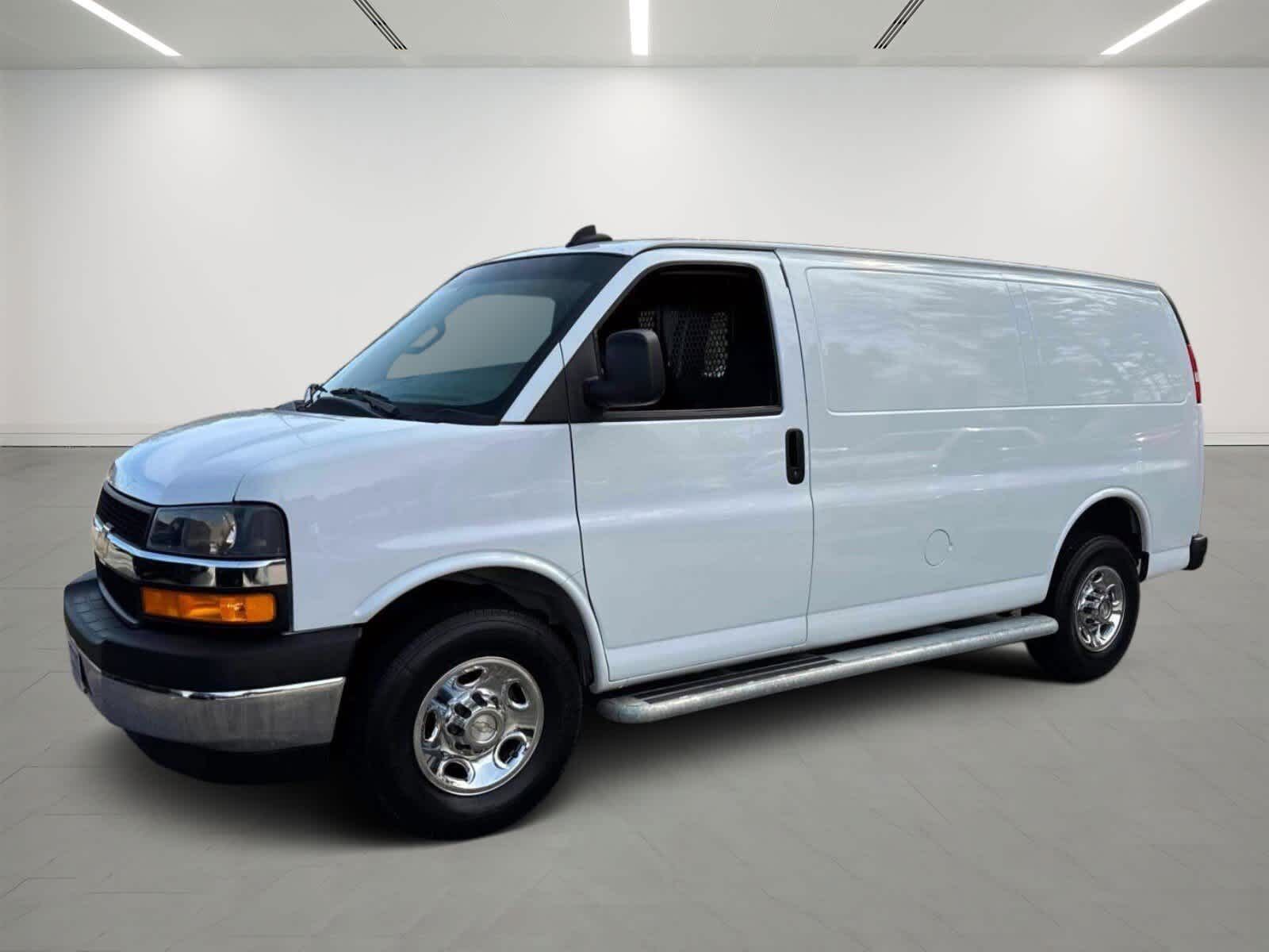 2024 CHEVROLET Express
