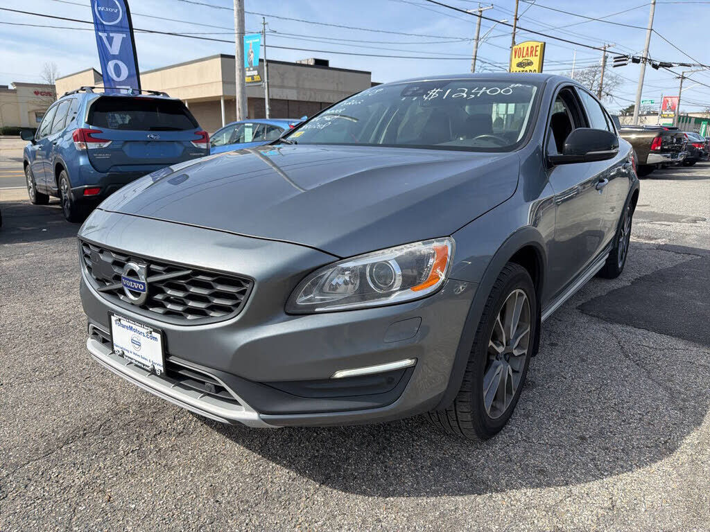 2018 VOLVO S60 Cross Country