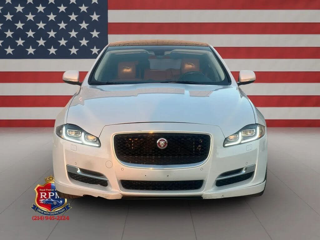 2017 JAGUAR XJ