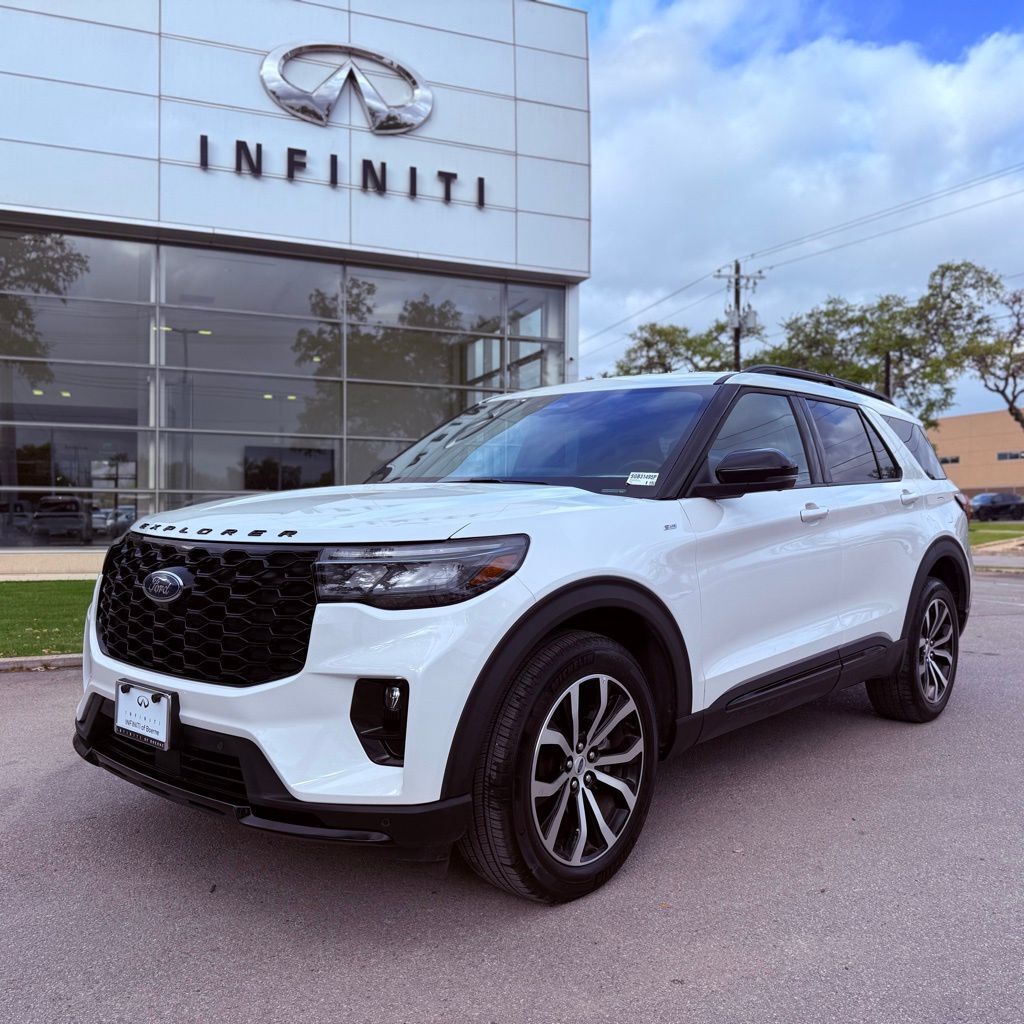 2025 FORD Explorer