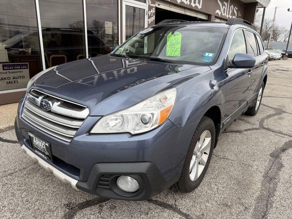 2013 SUBARU Outback