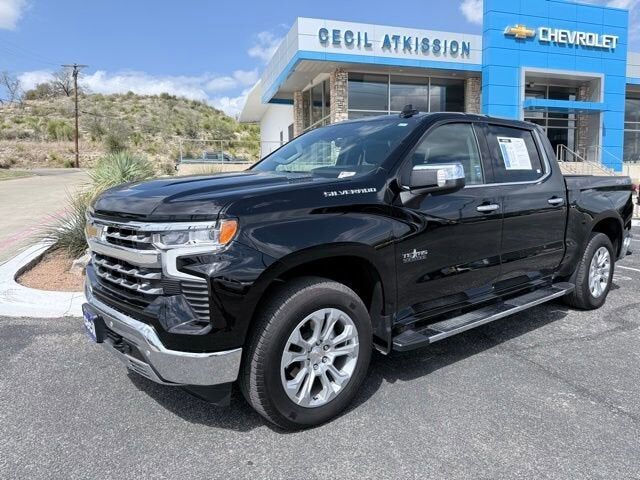 2025 CHEVROLET Silverado
