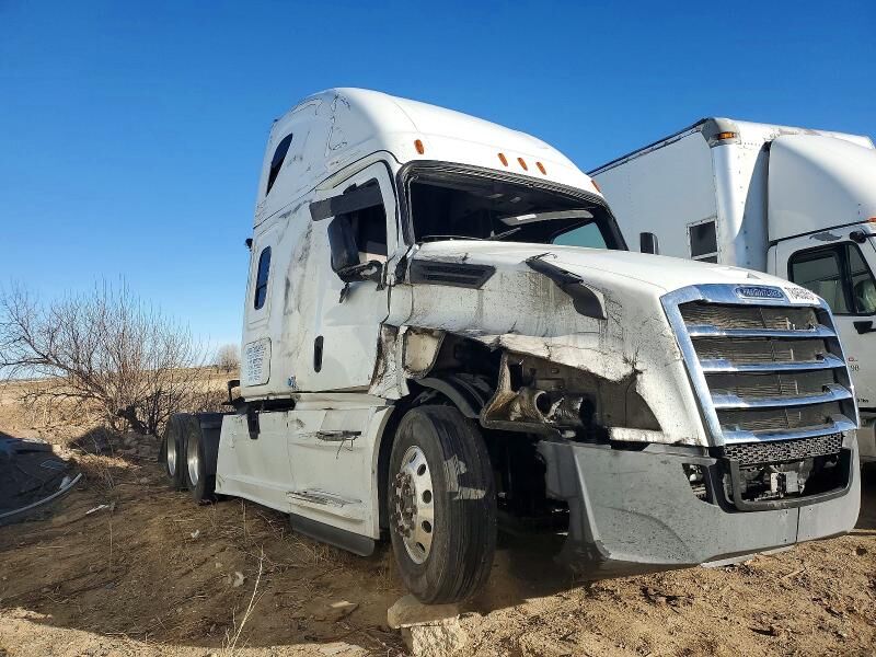 2020 FREIGHTLINER New Cascadia 126" Sleepercab