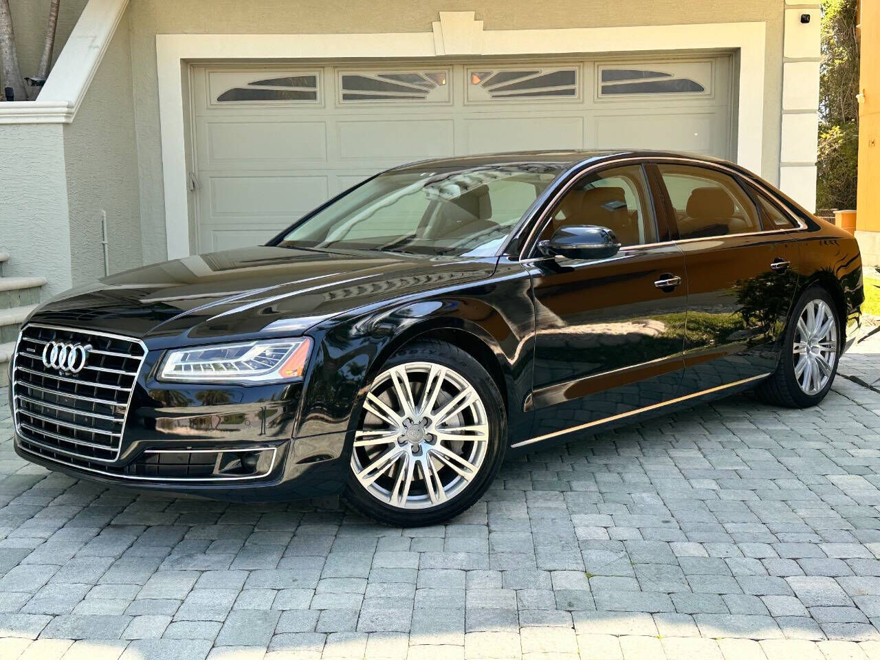 2016 AUDI A8