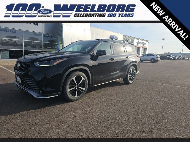 2021 TOYOTA Highlander
