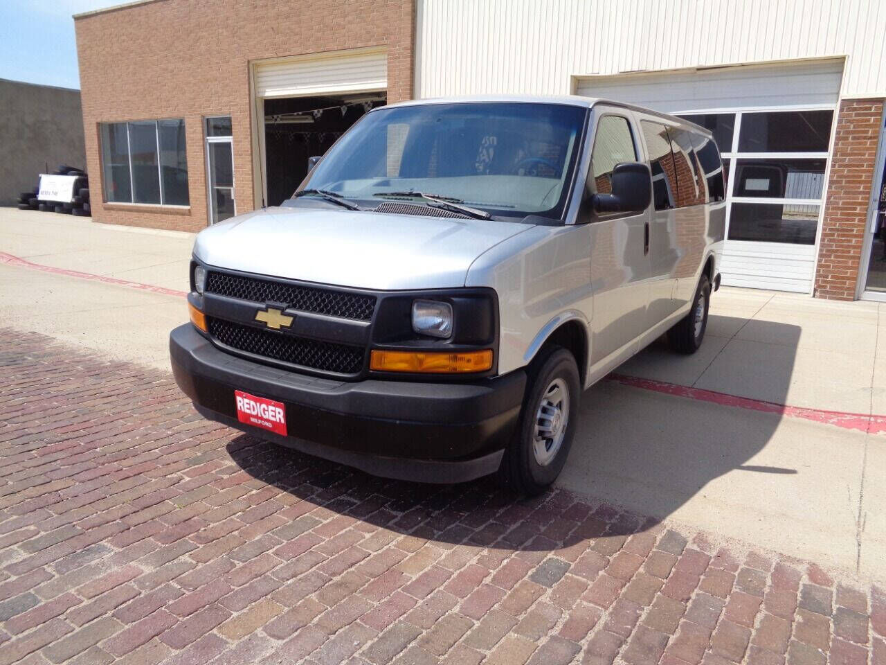 2017 CHEVROLET Express