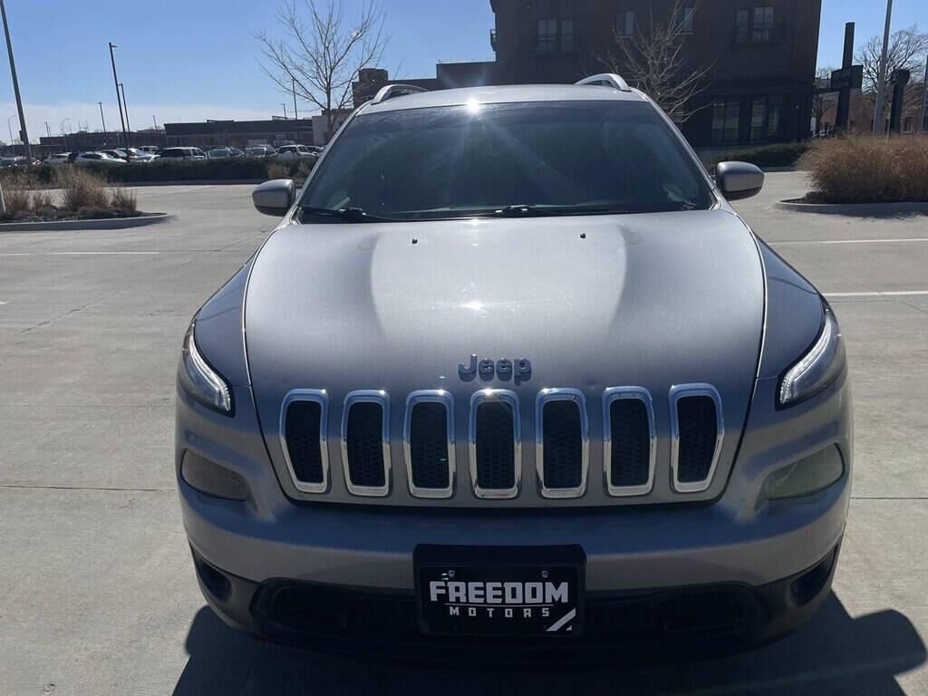 2017 JEEP Cherokee