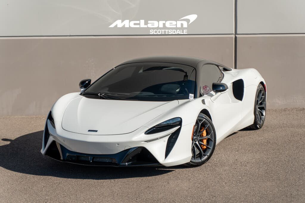 2023 MCLAREN ARTURA
