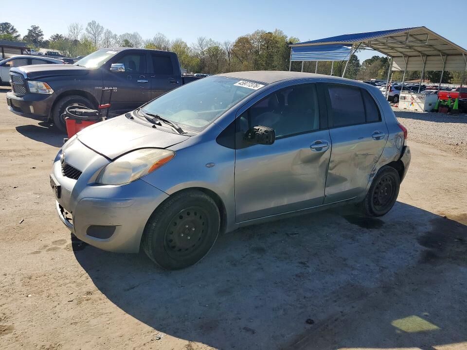 2011 TOYOTA Yaris