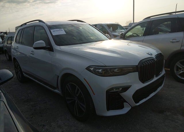 2021 BMW X7