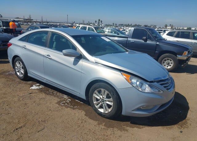 2013 HYUNDAI Sonata