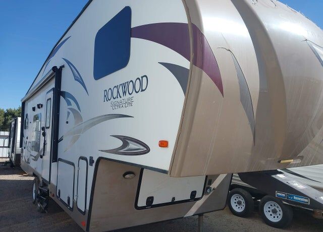 2017 FOREST RIVER Real-lite / Rockwood Lite Weight Trailers