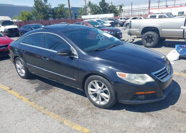 2010 VOLKSWAGEN Passat