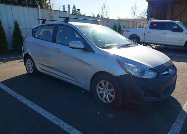 2013 HYUNDAI Accent